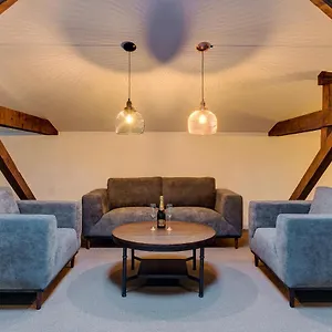 Hotel apartamentowy Upstairs Boutique, Bukareszt